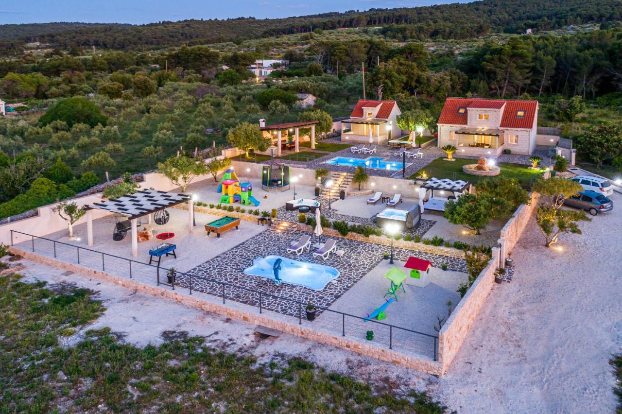 Villa Mis Supetar Exteriör bild